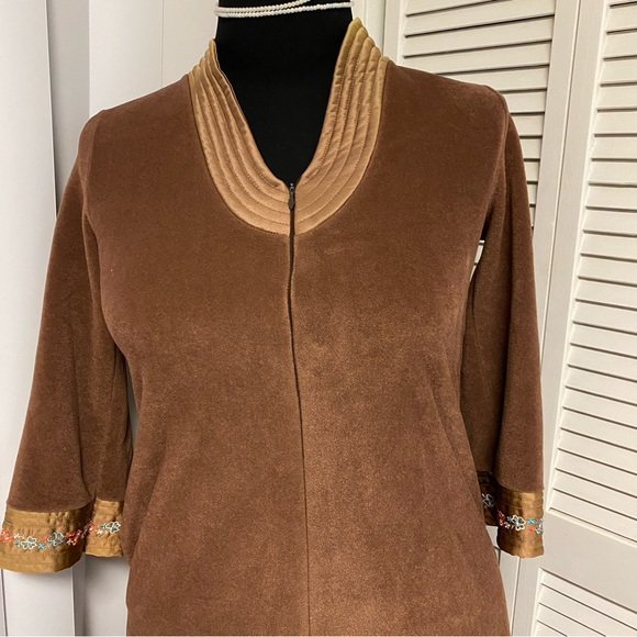 JC Penney Brown Velveteen Misses Robe Dressing Gown Size:XS - Picture 2 of 6